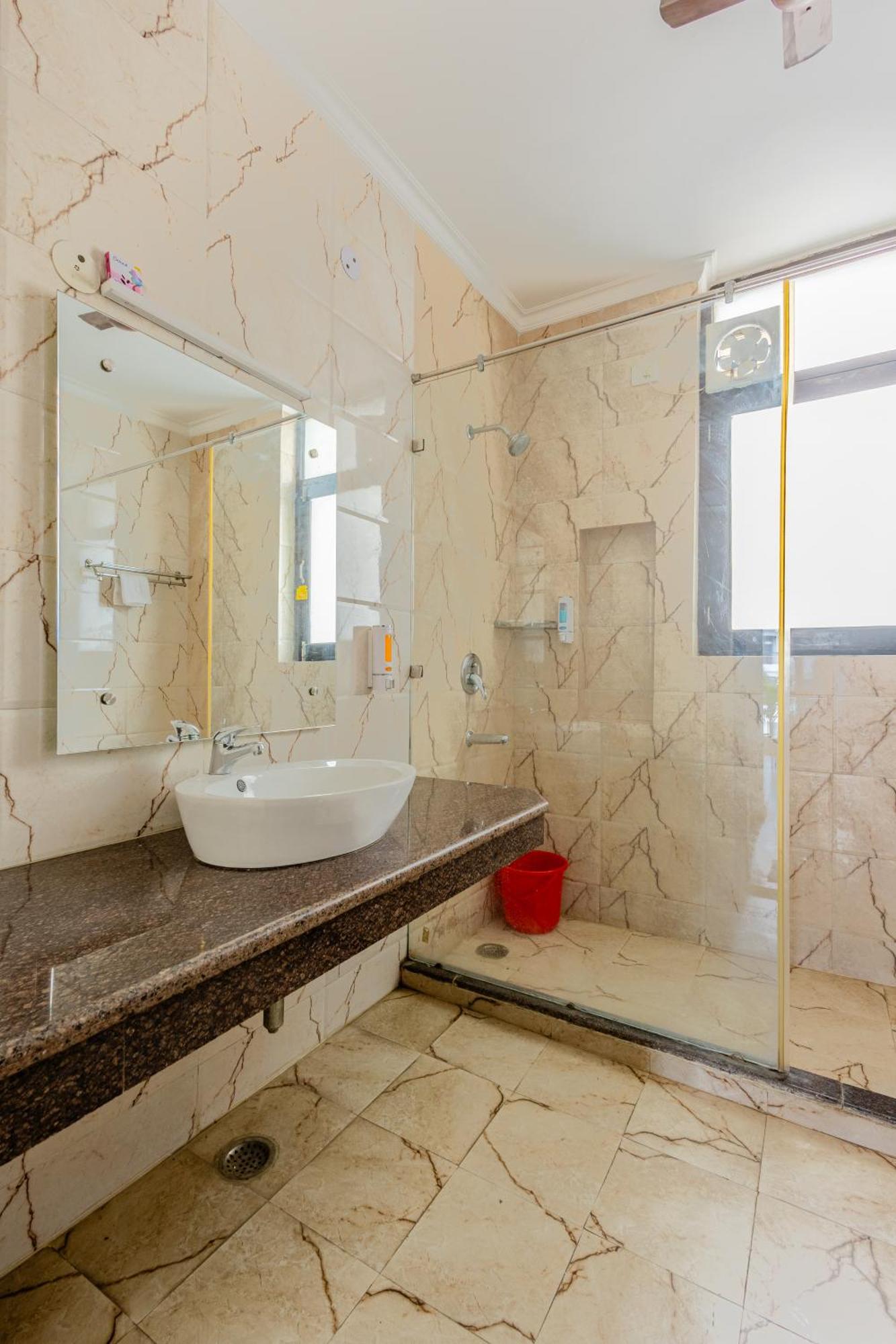 Lime Tree Service Apartment Golf Course Road, Ґурґаон Екстер'єр фото